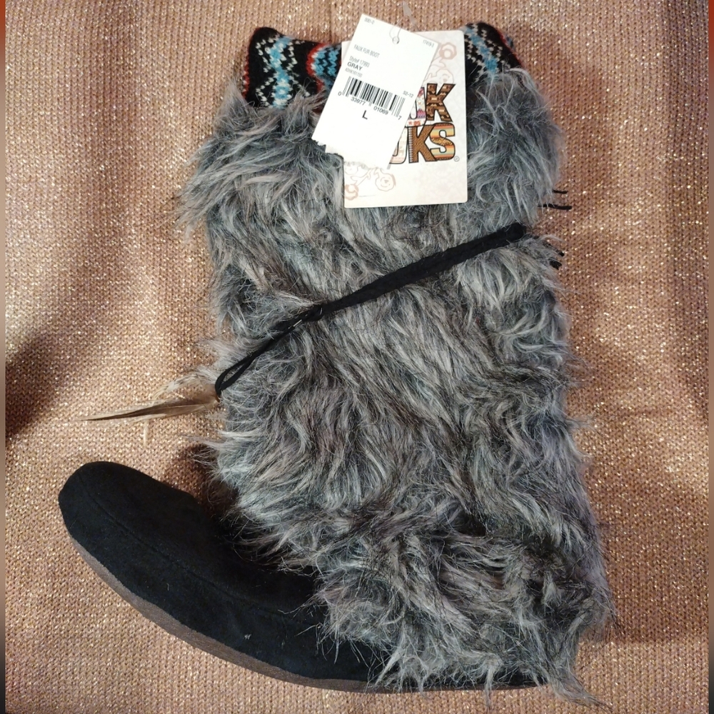 MUK LUK NWT Size L Gray